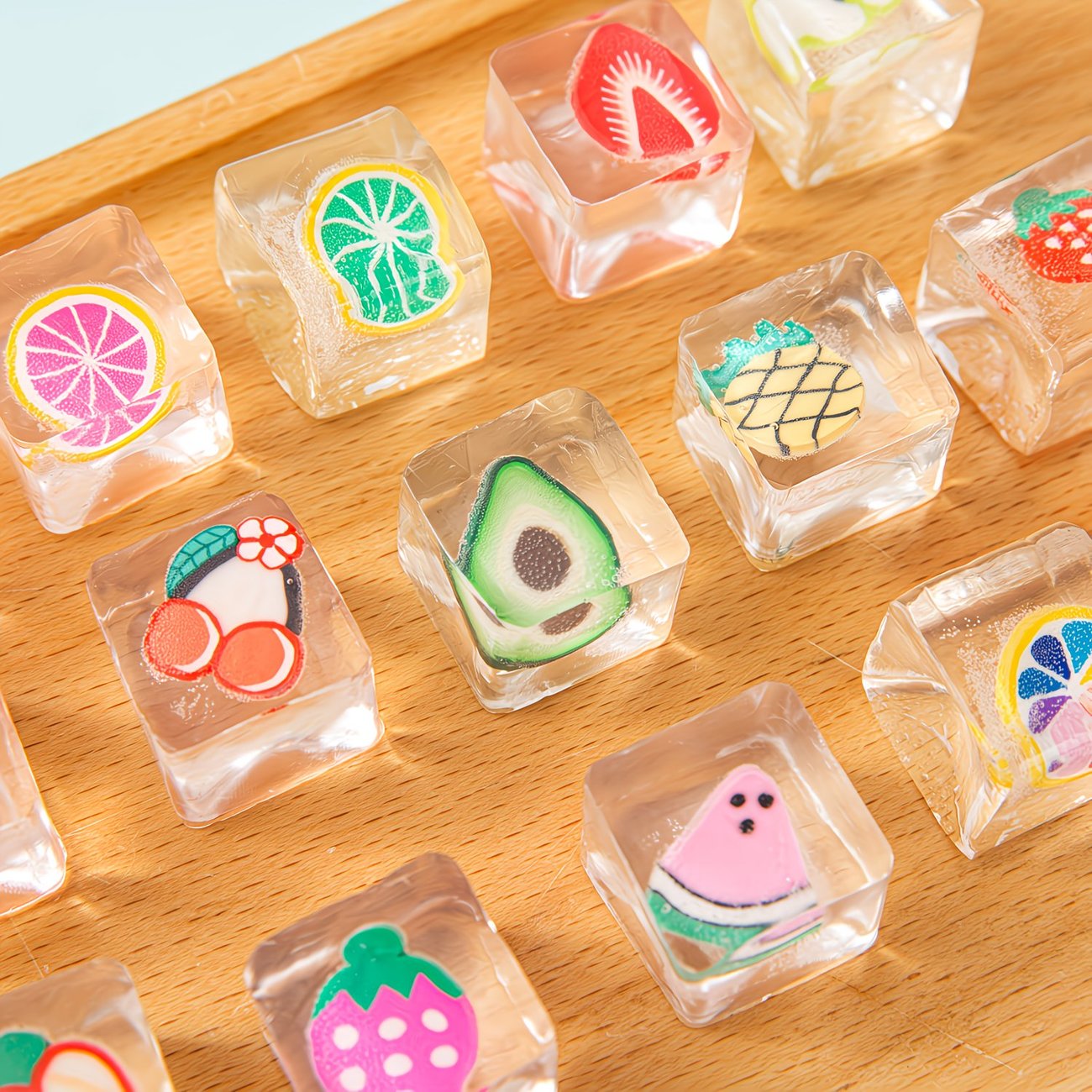 12/24pcs Jouets à Presser Cubes de Glace de Fruits Kawaii Doux et Moelleux - Farce de Fête, Remplissage de Sacs Cadeaux pour Pâques/Halloween/Noël, Récompenses de Classe, Style Aléatoire